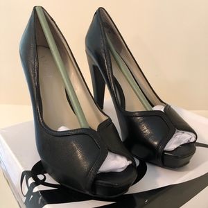 *2x HP* NIB! Nine West Genuine Leather Peep Toe Heels